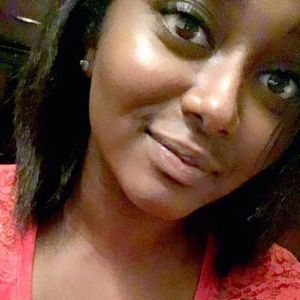 Meet your Posher, Chanel